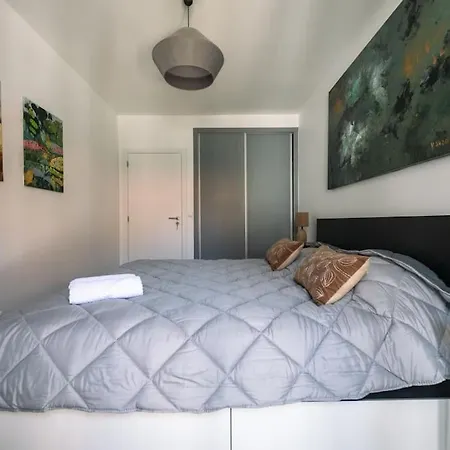 Apartamento Rua Da Carreira 143 *